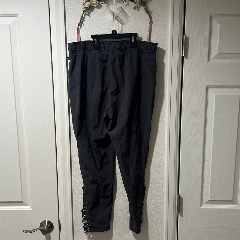 Fabletics Tiana Pant - Picture 7 of 8